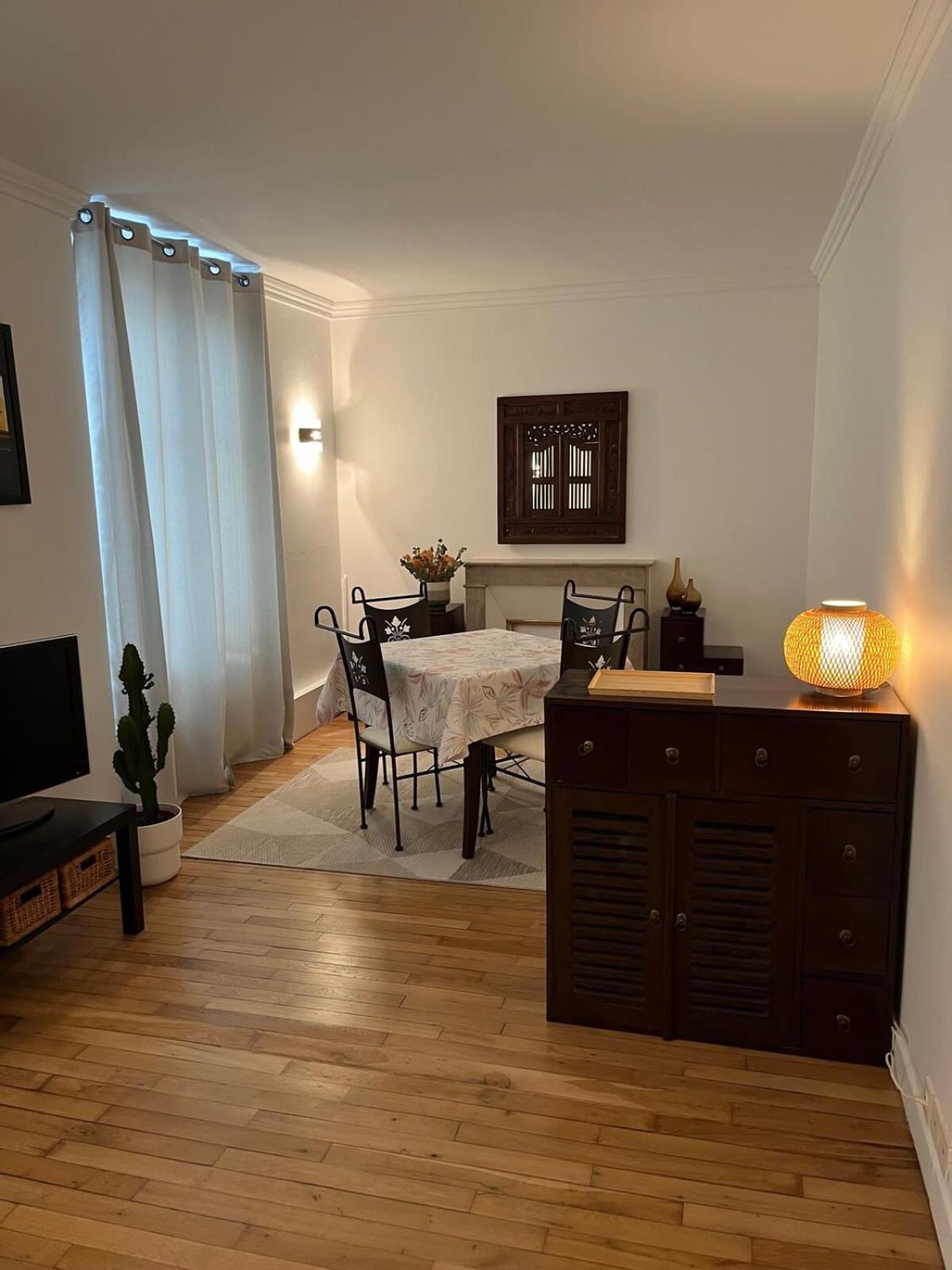 Saint Antoine Citycosy * Parijs
