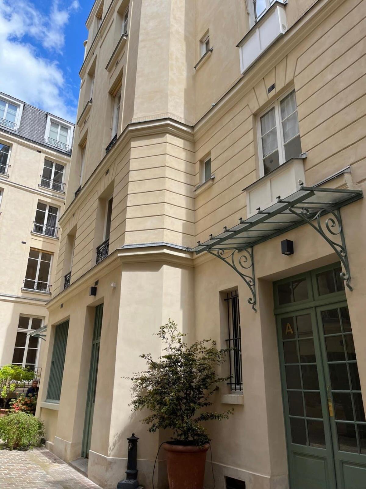 Saint Antoine Citycosy * Parijs